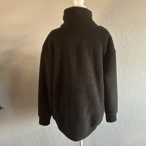 Athleta | Talus Sherpa Half Zip Pullover in Black - Picture 5 of 5